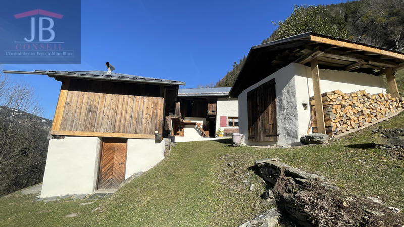 Maison - 319 m² - 5 pièces