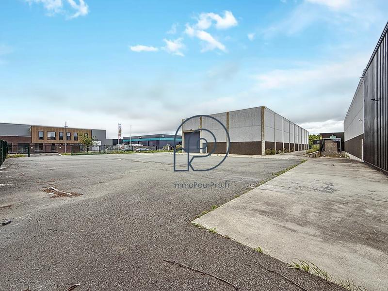 Entrepôt - 1 000 m²