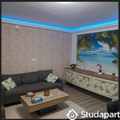 Chambre - 9 m² - 1 pièce