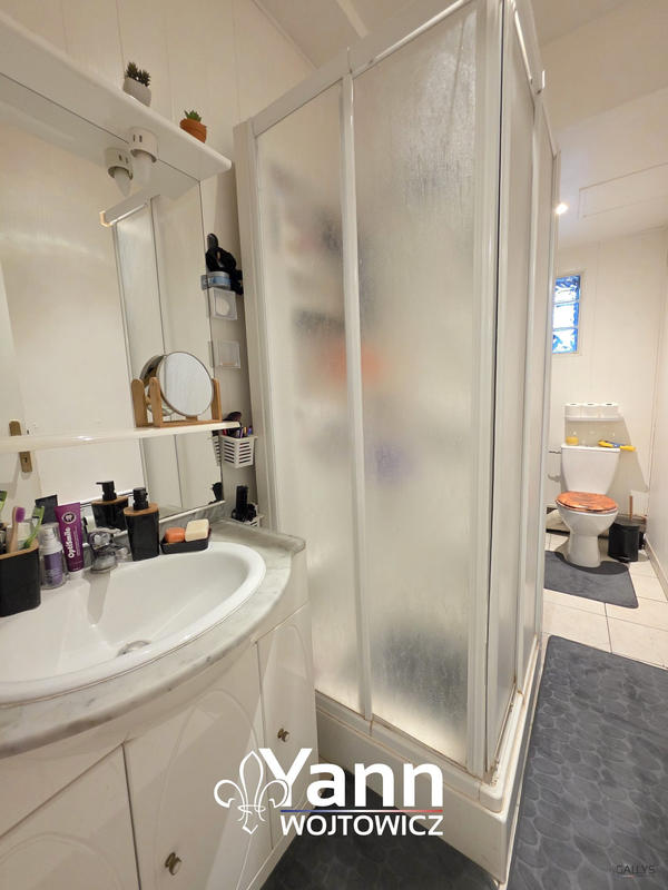 Maison - 350 m² - 11 pièces