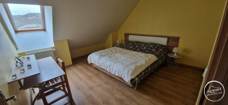 Maison - 186 m² - 8 pièces