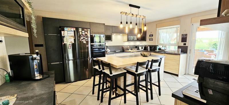 Maison - 211 m² - 8 pièces