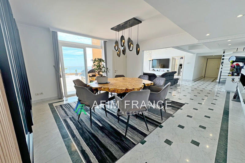 Appartement - 167 m² - 5 pièces