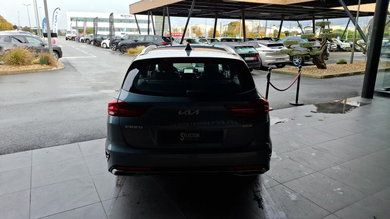 Kia Cee'd_Sw ceed Sw III 1.6 Gdi Isg Phev Active Bu Dct6