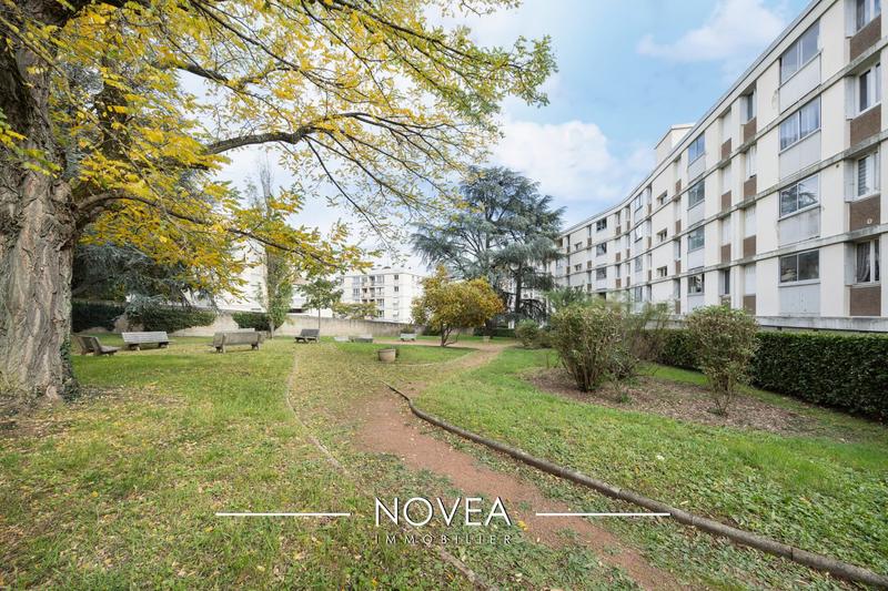 Appartement - 85 m² - 4 pièces