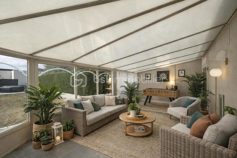 Maison traditionnelle - 170 m² - 8 pièces