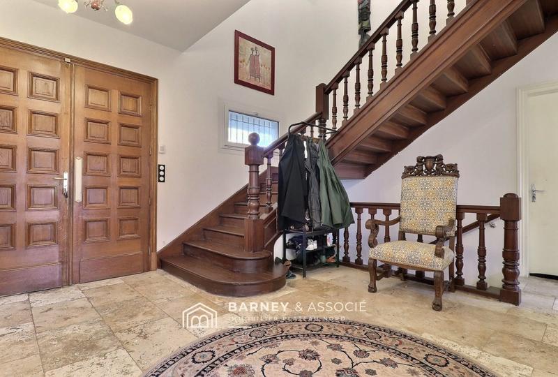 Maison - 253 m² - 10 pièces