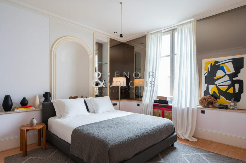 Appartement - 140 m² - 5 pièces