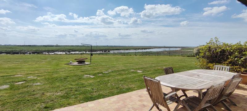 Maison - 266 m² - 8 pièces