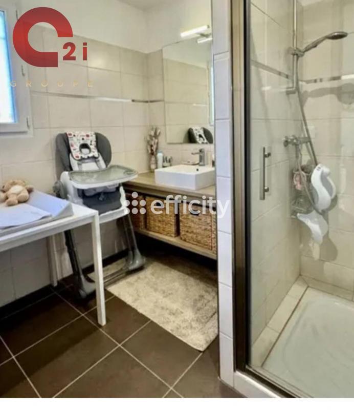 Maison - 203 m² - 7 pièces