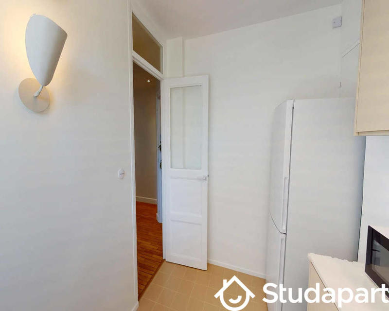 Chambre - 80 m² - 1 pièce