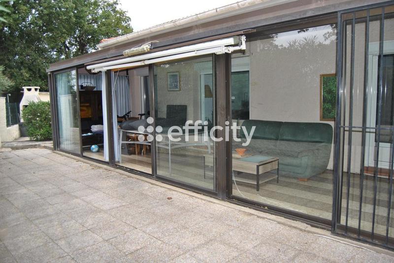 Villa - 100 m² - 5 pièces