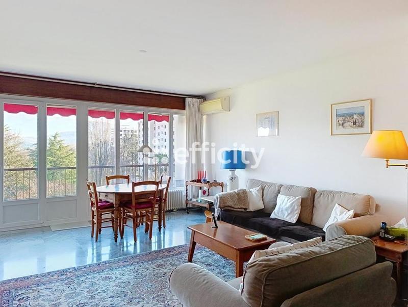 Appartement - 94 m² - 4 pièces