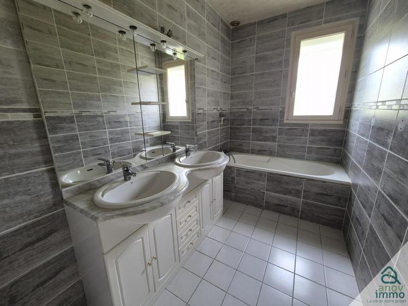 Maison - 164 m² - 6 pièces