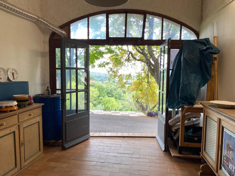 Maison - 360 m² - 10 pièces