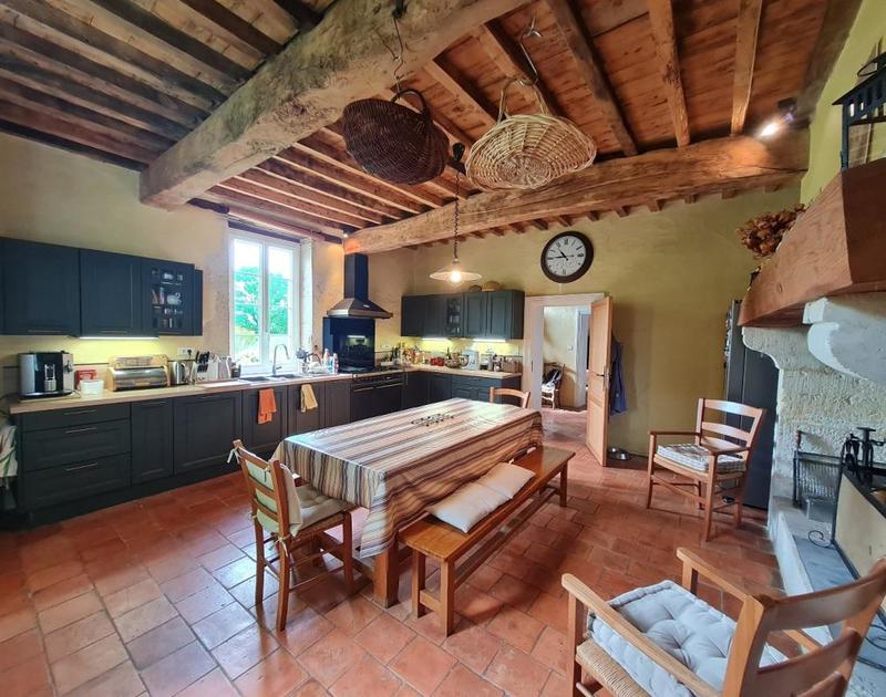 Maison - 294 m² - 7 pièces