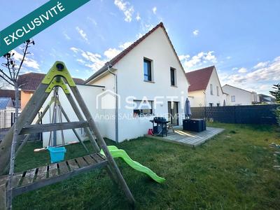 Maison - 95 m² - 4 pièces