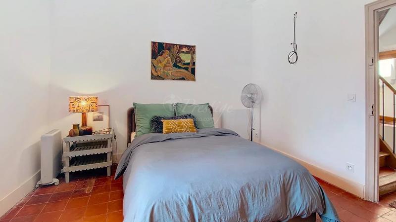 Maison - 142 m² - 8 pièces