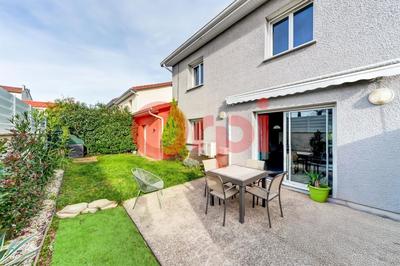 Maison - 97 m² - 4 pièces