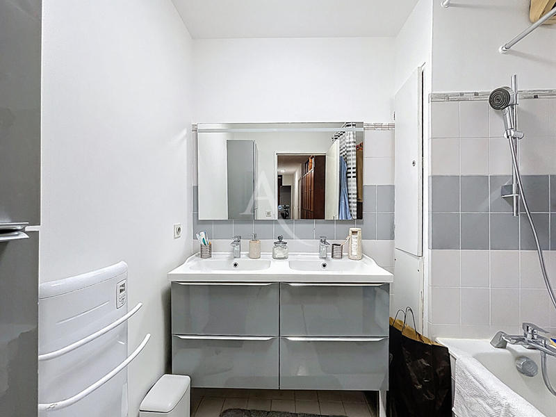 Appartement - 83 m² - 4 pièces