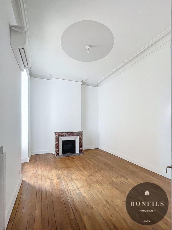 Appartement - 96 m² - 3 pièces