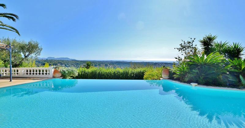 Villa - 250 m² - 6 pièces