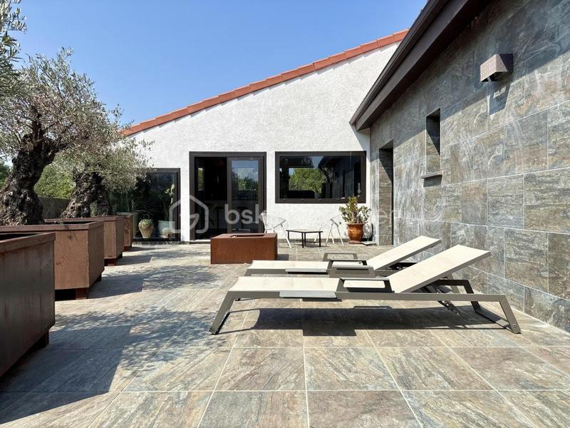 Villa - 350 m² - 12 pièces