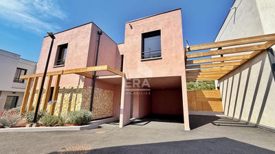 Maison - 92 m² - 4 pièces