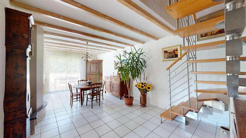 Maison - 160 m² - 8 pièces