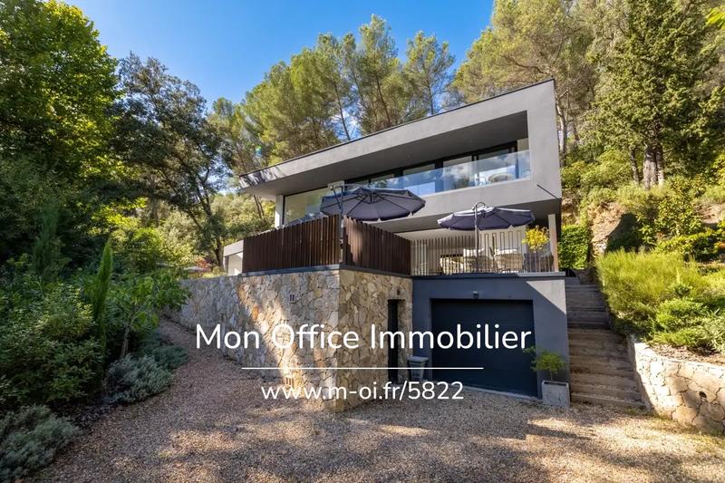 Maison - 178 m² - 5 pièces