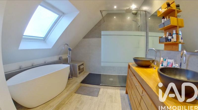 Maison - 112 m² - 6 pièces