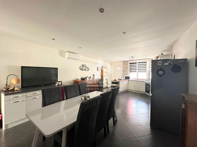 Maison - 192 m² - 6 pièces