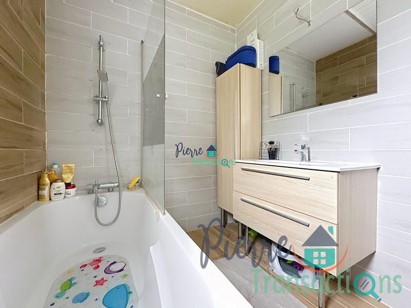 Maison - 82 m² - 4 pièces