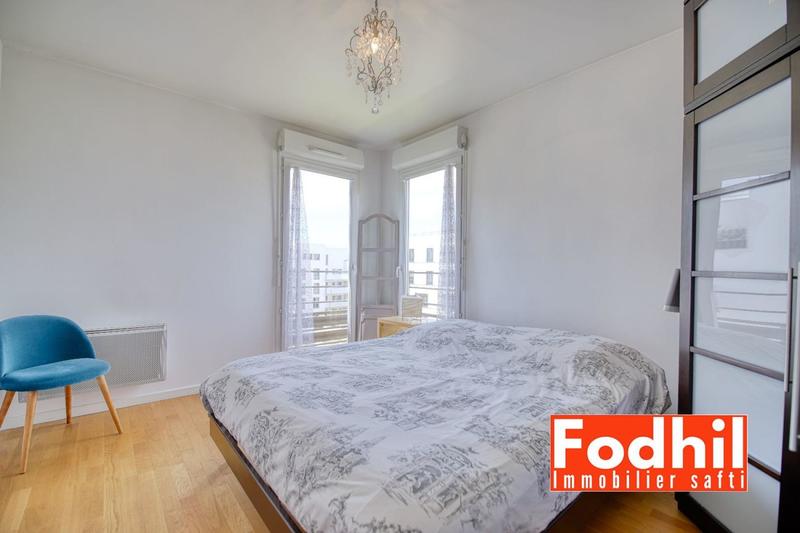 Appartement - 94 m² - 5 pièces