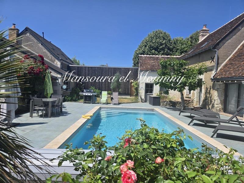 Propriété - 490 m² - 12 pièces