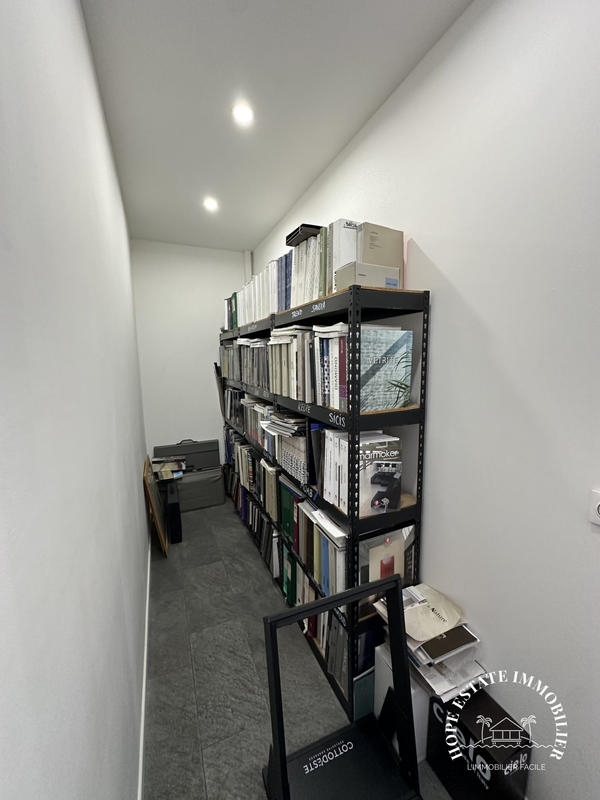 Local d'activités - 755 m²