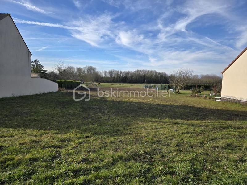 Terrain industriel - 1 699 m²