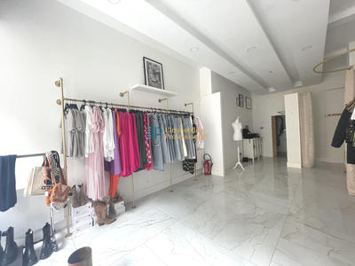 Local commercial - 52 m² - 2 pièces