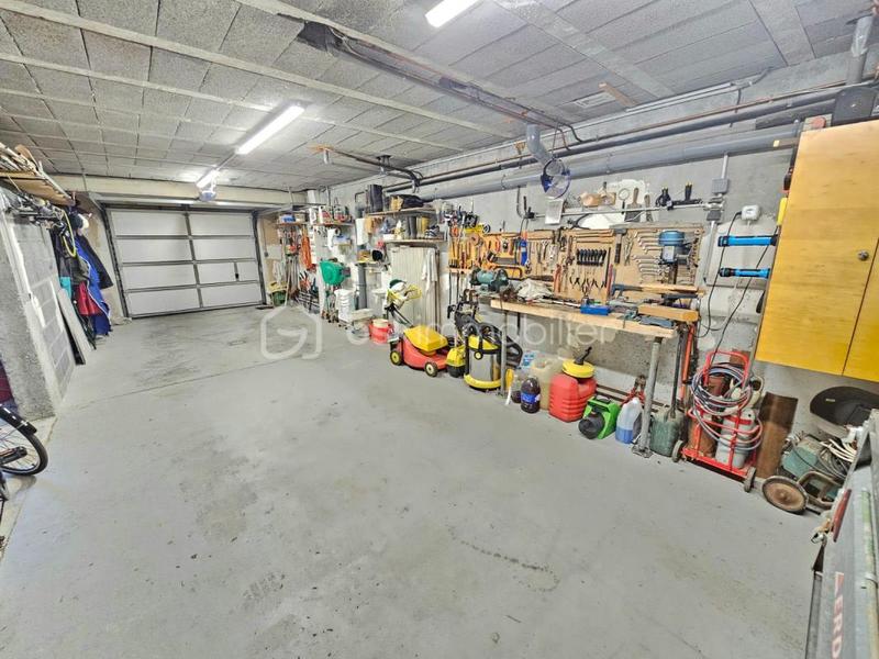 Châlet - 250 m² - 6 pièces