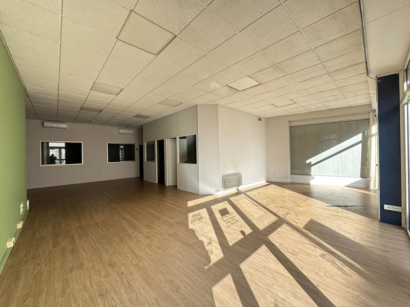 Local commercial - 159 m² - 5 pièces
