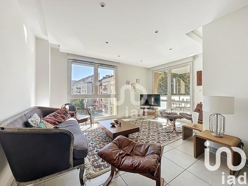 Appartement - 100 m² - 5 pièces