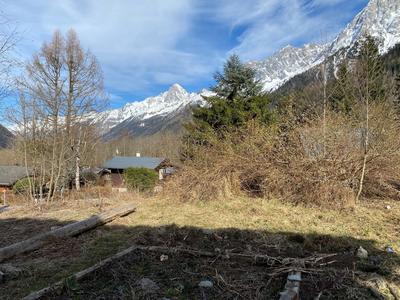 Terrain constructible - 1 024 m²