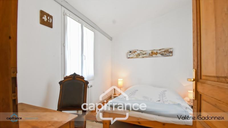 Maison - 187 m² - 9 pièces