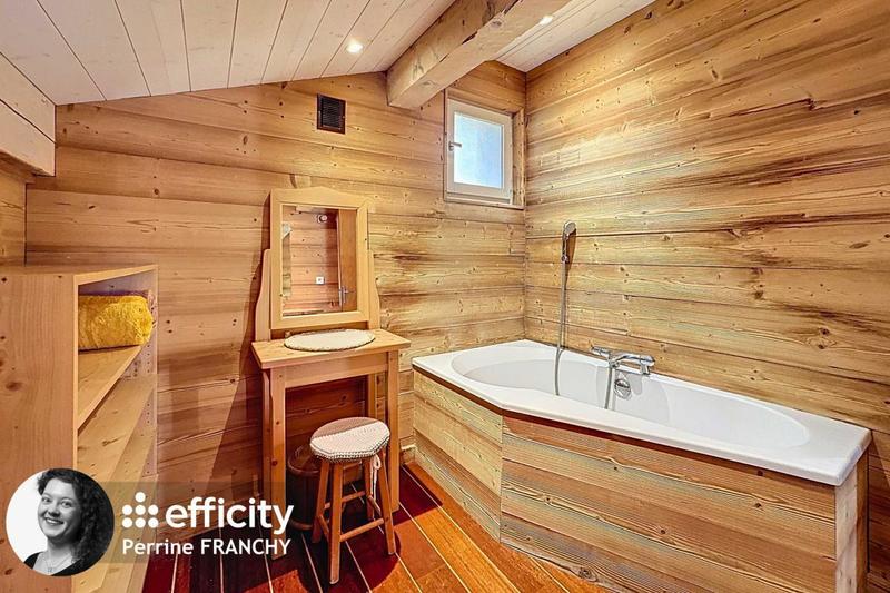 Appartement - 102 m² - 4 pièces