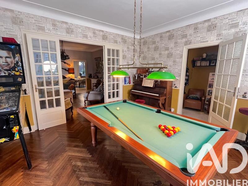 Maison - 220 m² - 7 pièces