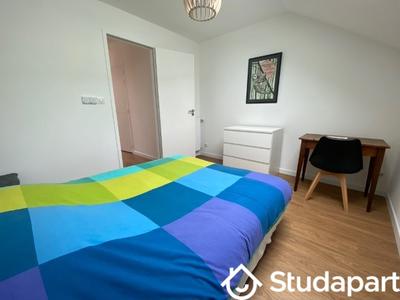 Chambre - 10 m² - 1 pièce