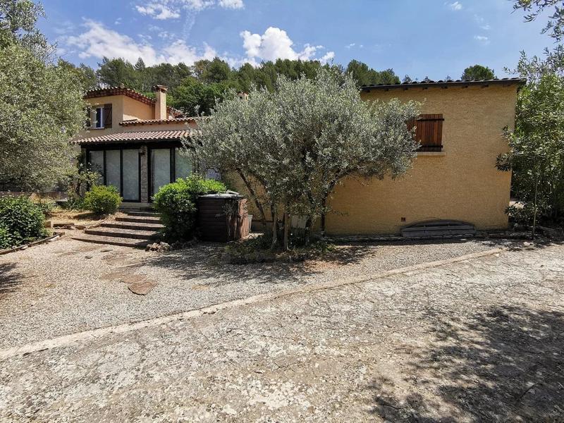 Maison - 140 m² - 7 pièces