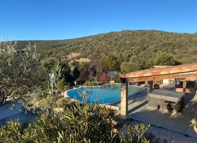 Maison - 106 m² - 5 pièces