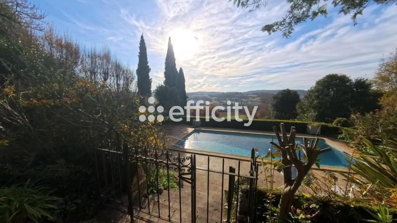 Maison en pierre - 441 m² - 13 pièces