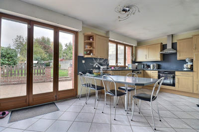 Maison - 140 m² - 6 pièces
